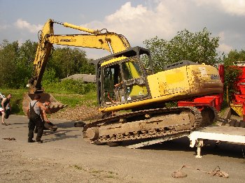 Baumaschinentransporte